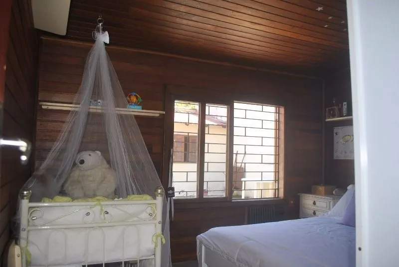 Imagem Casa para Venda - 250m², 3 dormitórios, 4 vagas - Serraria