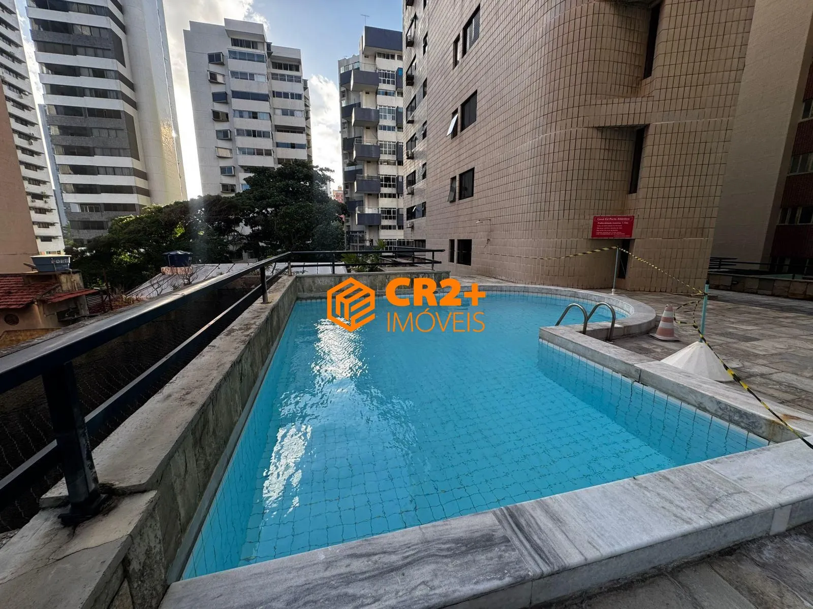 Imagem VENDO APARTAMENTO À BEIRA-MAR NA AVENIDA BOA VIAGEM - RECIFE 150m² -3 suítes