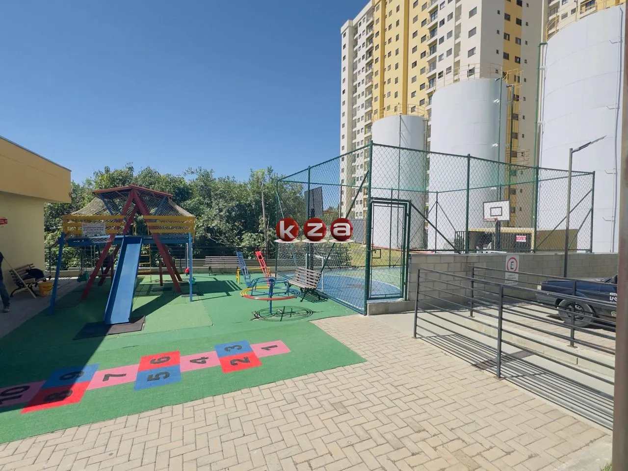 Imagem Apartamento à venda em Valinhos-SP na Vila Sonia: 2 quartos, 1 sala, 1 banheiro, 1 vaga, 48m² de área