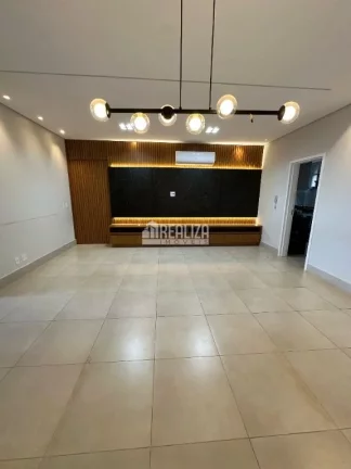 Imagem Apartamento de 3 dormitórios com área de lazer completa no Condomínio Residencial Mônaco no bairro Santa Maria, em Uberaba
