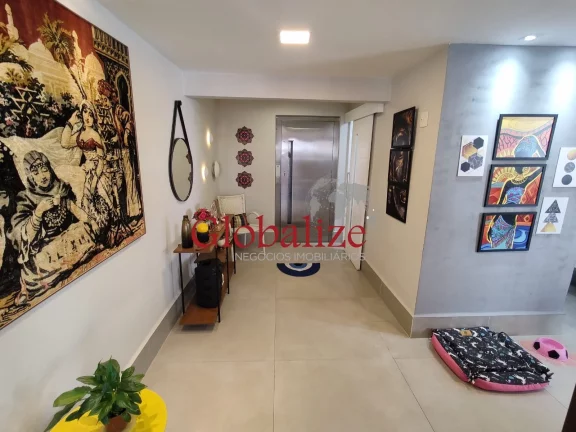 Imagem Cobertura Duplex de CINEMA com vista mar totalmente reformada no bairro da Ponta da Praia em Santos (SP) por R$.2.400.000,00 !