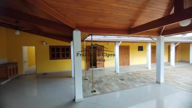 Imagem Casa à venda no bairro Portal das Colinas - Guaratinguetá/SP
