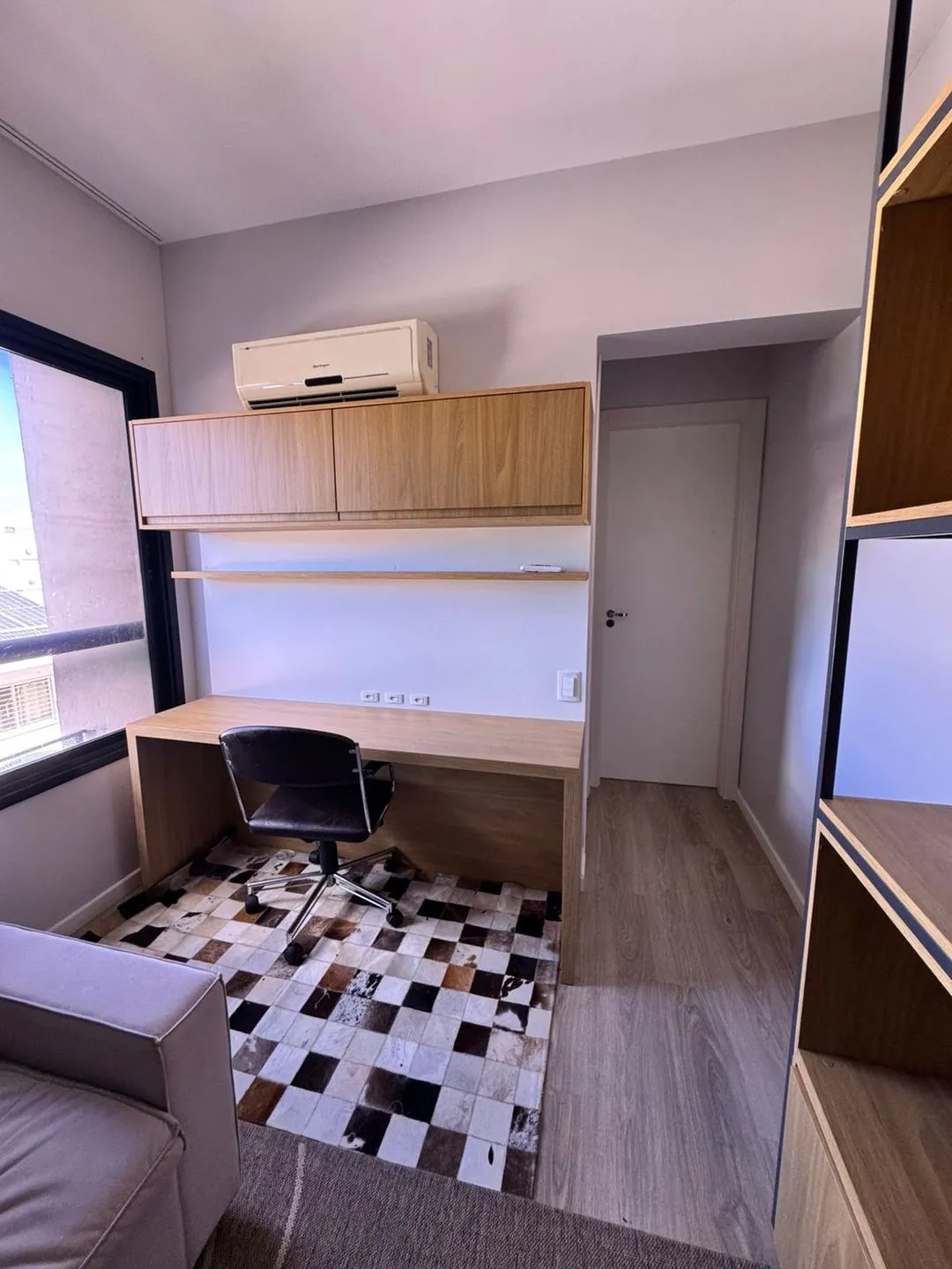 Imagem Apartamento à venda em Porto Alegre, Vila João Pessoa, com 1 quarto, 43m2