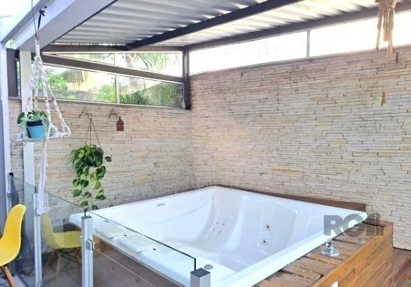 Imagem Casa em condomínio em Ipanema de 3 dormitórios e 2 vagas