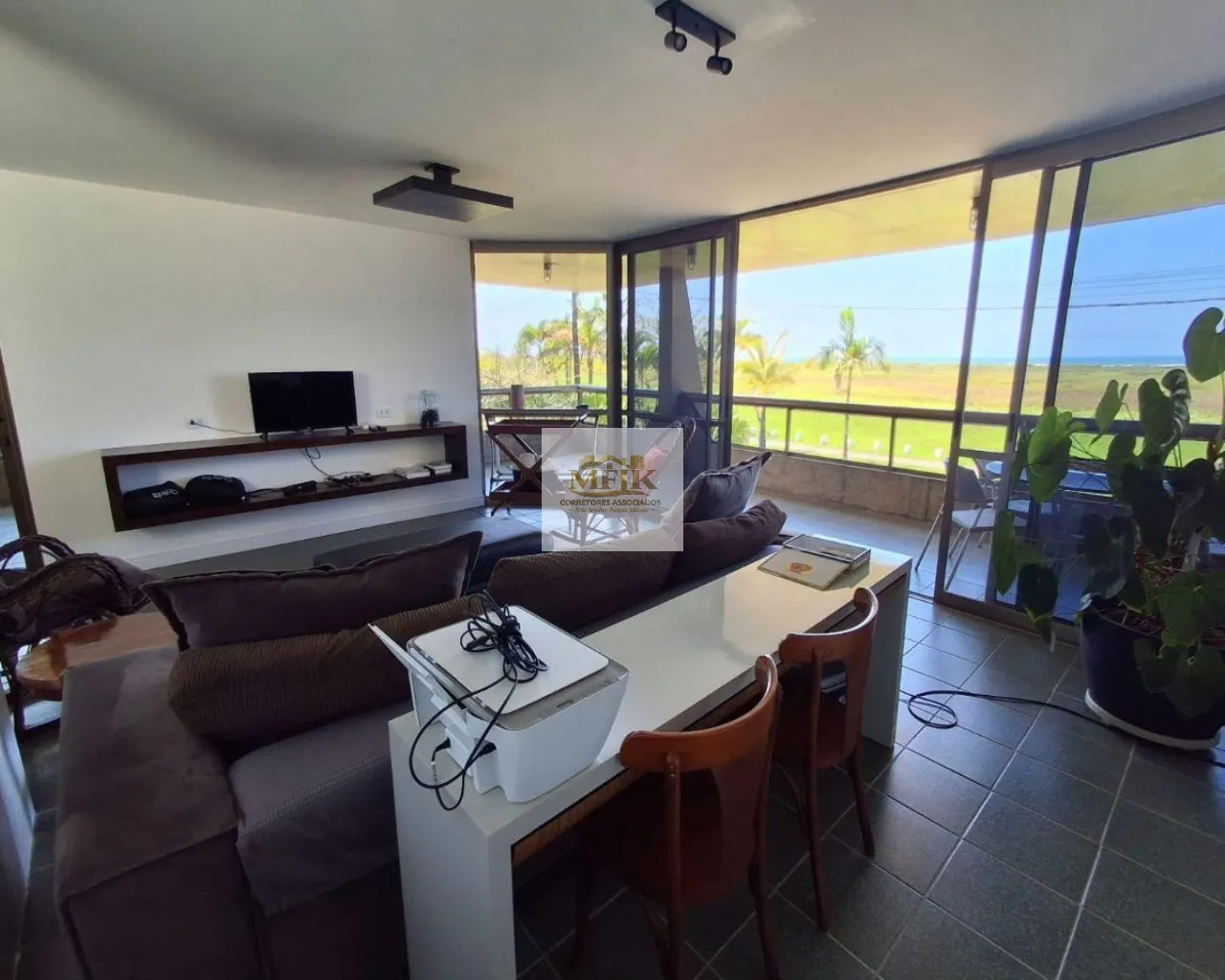 Imagem Imperdível! Casa beira mar com 4 suítes no Atami Norte, Pontal do Paraná-PR - 297m² - 2 vagas - Agende sua visita!