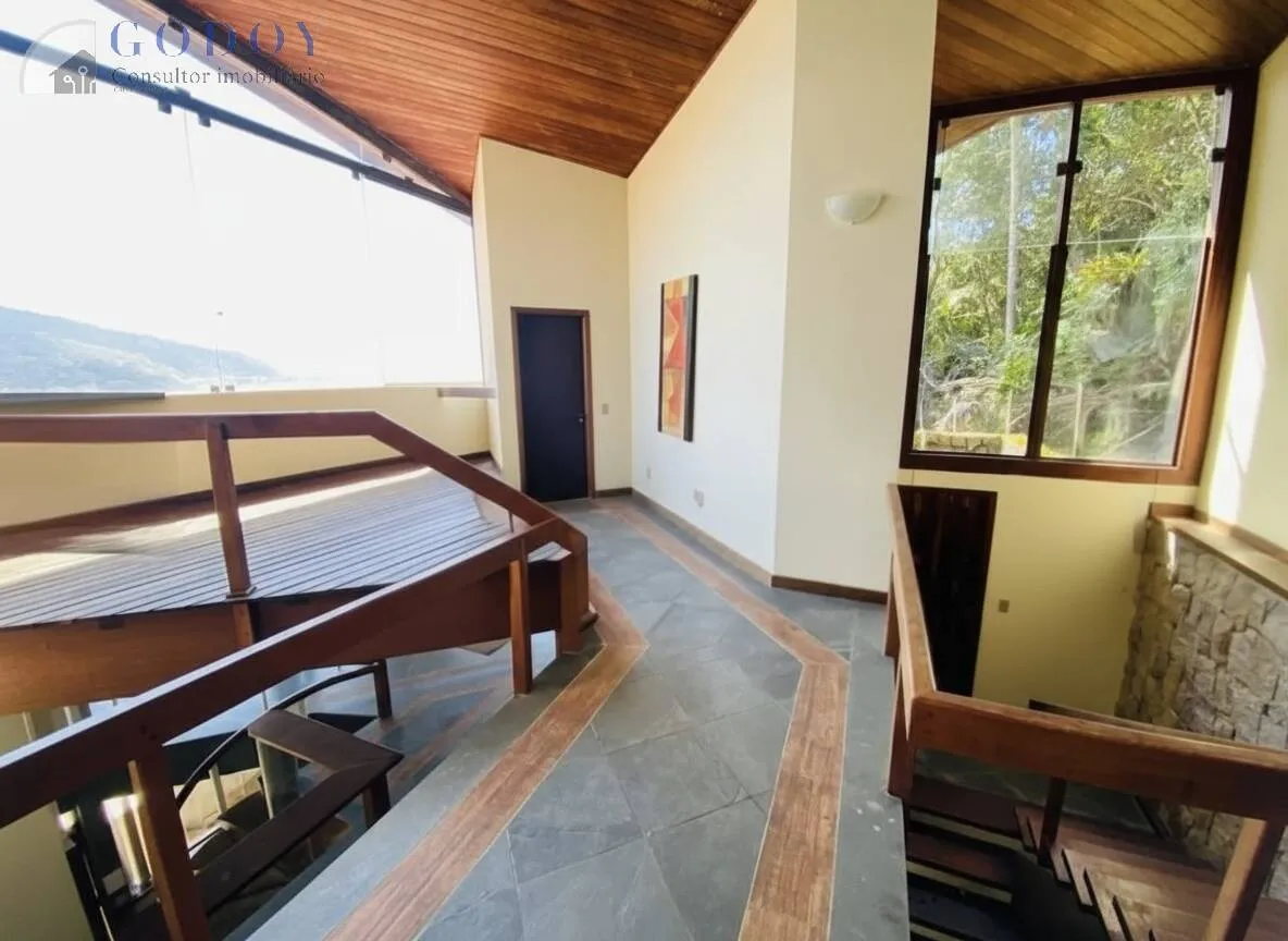 Imagem Residência de Alto Padrão no Condomínio Ponta das Toninhas - Ubatuba/SP