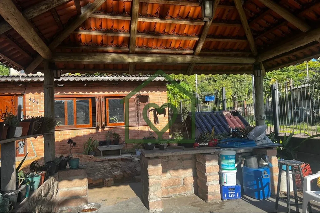 Imagem Descubra a casa dos seus sonhos nesta encantadora propriedade residencial localizada no coração de...