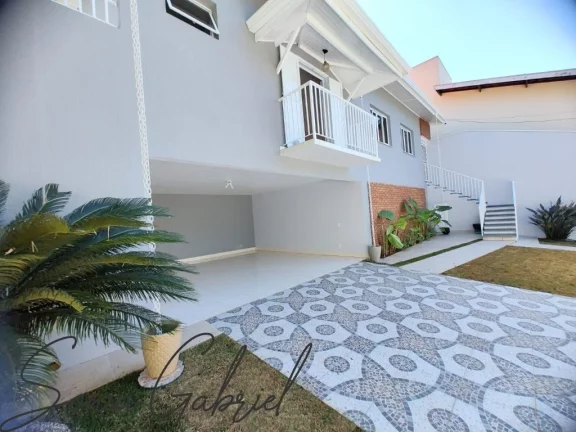 Imagem Imperdível! Casa à venda em Vinhedo-SP, bairro Nova Vinhedo. 3 quartos, 1 suíte, 2 salas, 3 banheiros, 4 vagas, 259m².