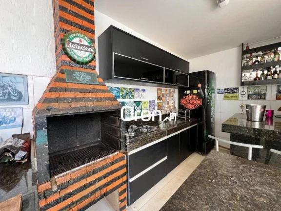 Imagem Sobrado à venda, 324 m² por R$ 1.700.000,00 - Loteamento Portal do Sol I - Goiânia/GO