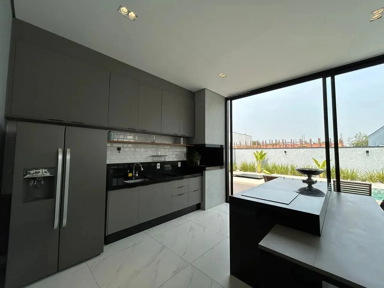 Imagem Imperdível: Casa em condomínio à venda em Alphaville Nova Esplanada, Votorantim-SP. 3 quartos, 5 banheiros, 360,52 m² de área