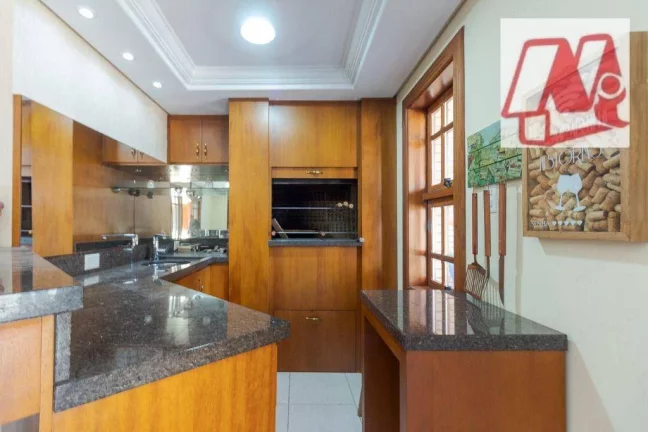 Imagem No Partenon, casa de 740m,² 4 suites. piscina