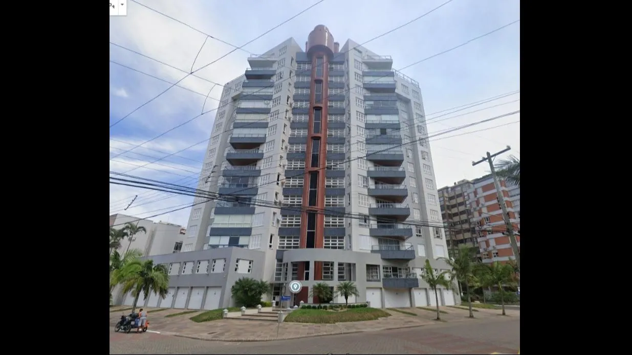 Foto do imóvel Apartamento à venda em Torres, Predial, com 4 quartos, 180m2