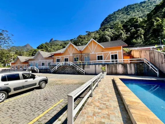 Imagem Casa para Venda em Teresópolis, Granja Guarani, 3 dormitórios, 1 suíte, 4 banheiros, 1 vaga