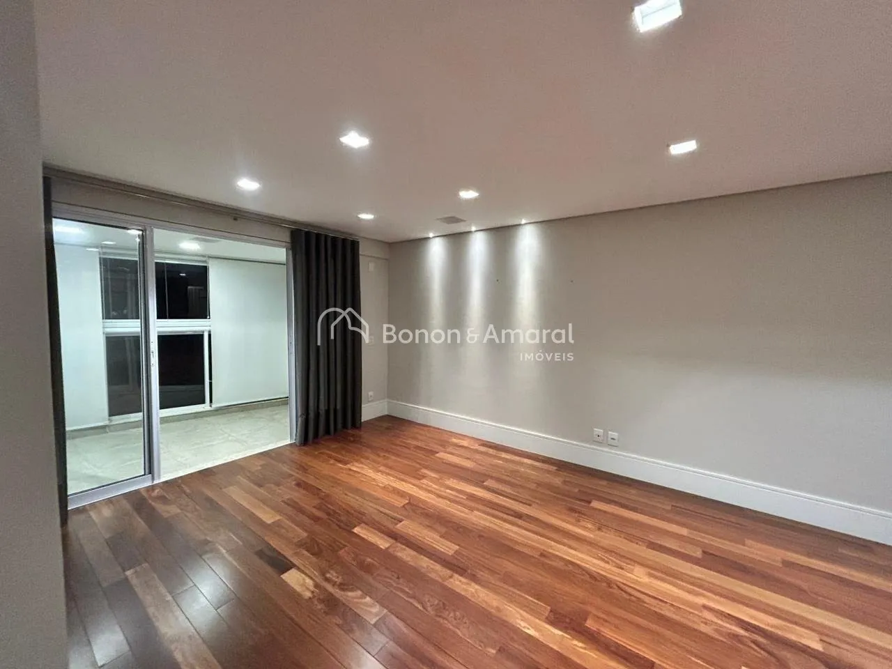 Foto do imóvel Alto Padrão no Cambuí - 2 Suítes, Varanda Gourmet, Andar Alto e Vista Privilegiada em Rua Doutor Emílio Ribas, 315 - Cambuí, Campinas - SP