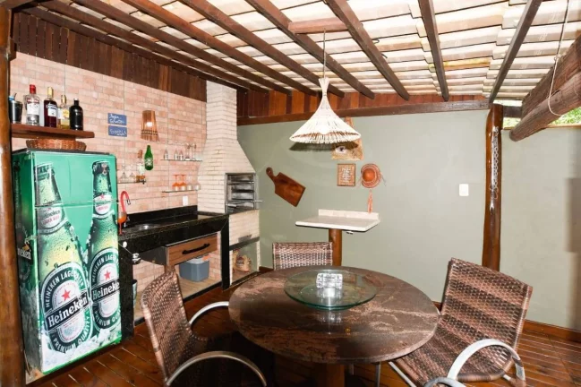 Imagem EXCELENTE CASA PORTEIRA FECHADA