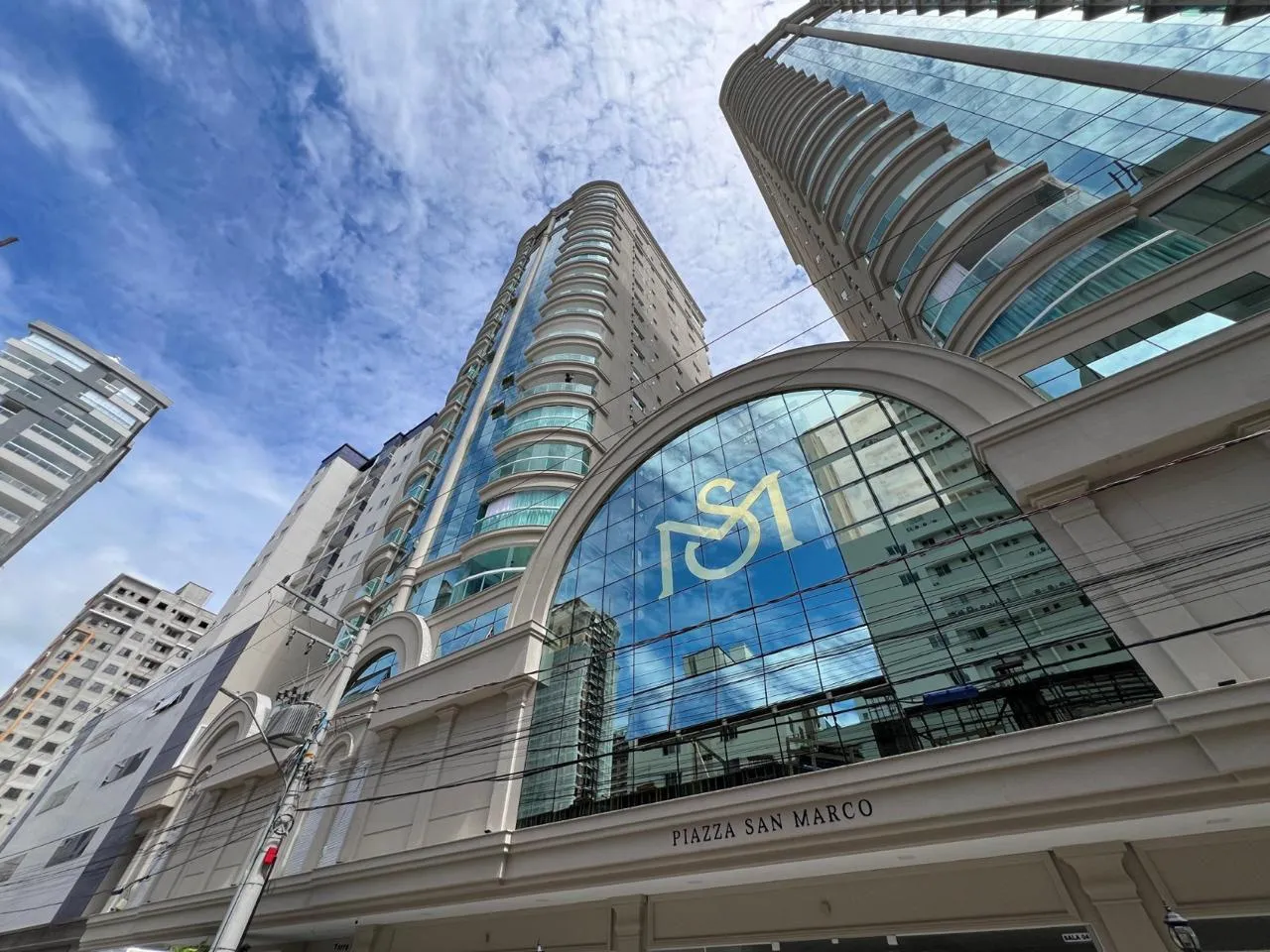 Imagem Apartamento à venda com 129.6m2 por R$ 1.899.000,00