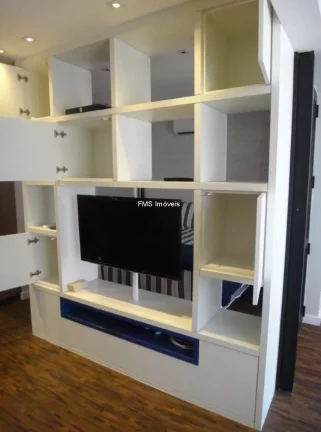 Imagem Apartamento à venda ou locação na Bela Vista: 1 quarto, 1 sala, 1 banheiro, 1 vaga de garagem e 42 m².