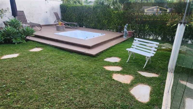 Imagem Casas para venda em Santana de Parnaiba no bairro Condomínio Burle Marx