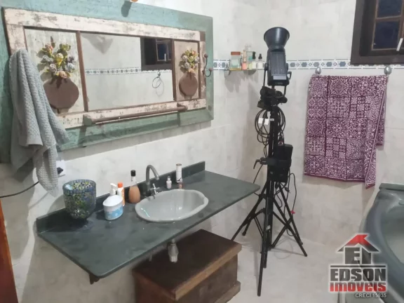 Imagem Belíssima Casa Triplex em Condomínio no Recanto de Itaipuaçu
