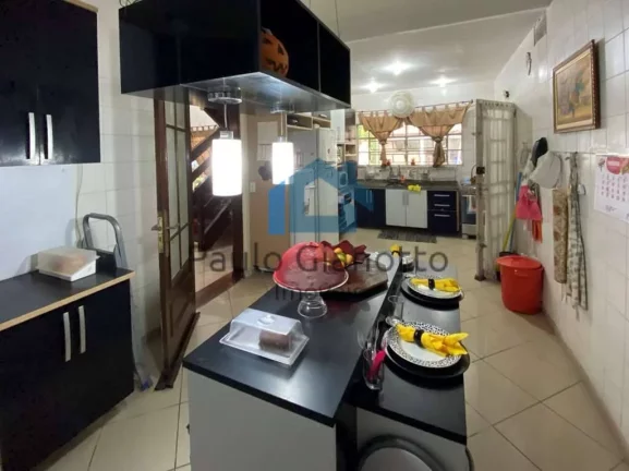 Imagem Casa - venda / Locação na Fazendinha Granja Viana