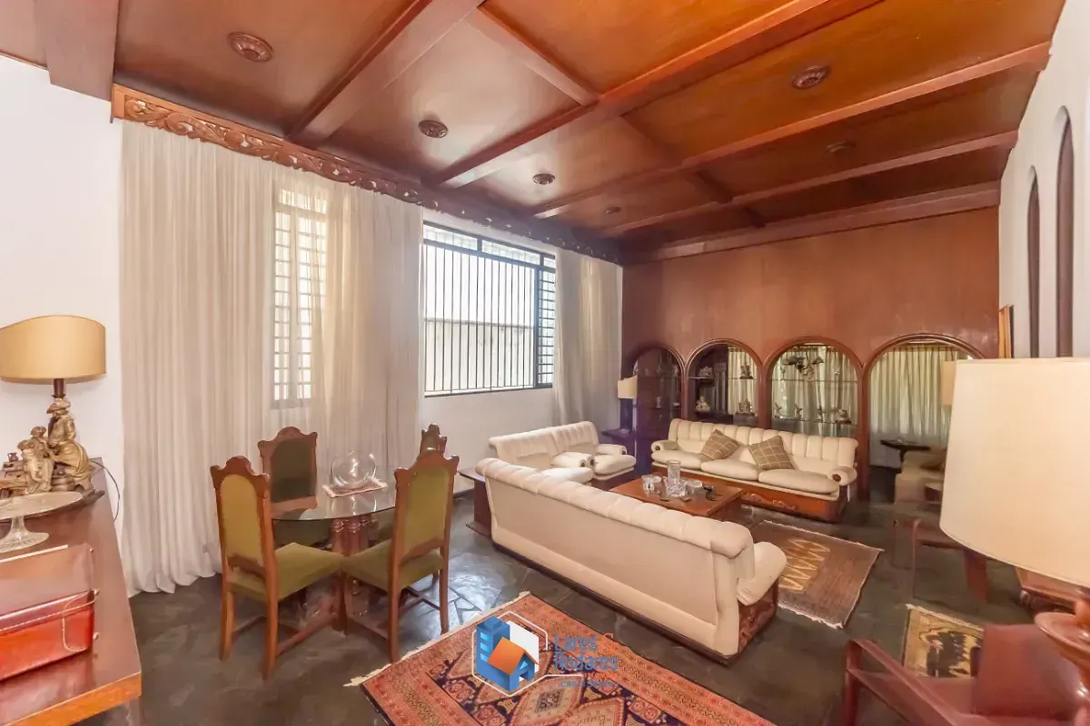 Imagem Casa para venda em Campo Belo com 5 quartos, sendo 4 suítes, 369m²