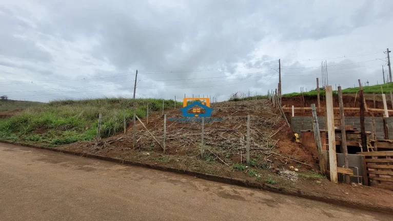 Imagem Lote a venda no bairro Bom Pastor - Santana do Paraíso