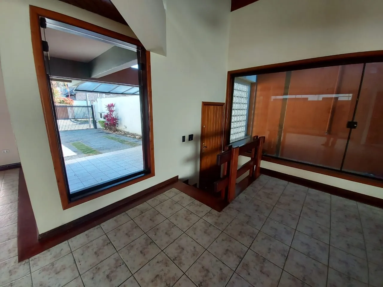 Imagem Casa à venda 3 Quartos, 1 Suite, 6 Vagas, 570M², Jardim das Nações, Taubaté - SP