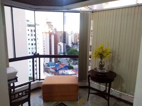 Imagem Cobertura com 4 dormitórios, sendo 1 suíte, sala de estar, água quente, ar condicionado, moveis p...