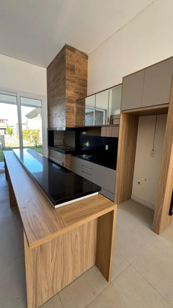 Imagem Casa em Condominio 4 Dormitórios - Bairro Capão Ilhas