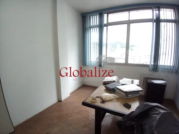 Imagem Sala comercial à venda com 50m², 1 banheiro no Centro de Santos por R$200.000,00