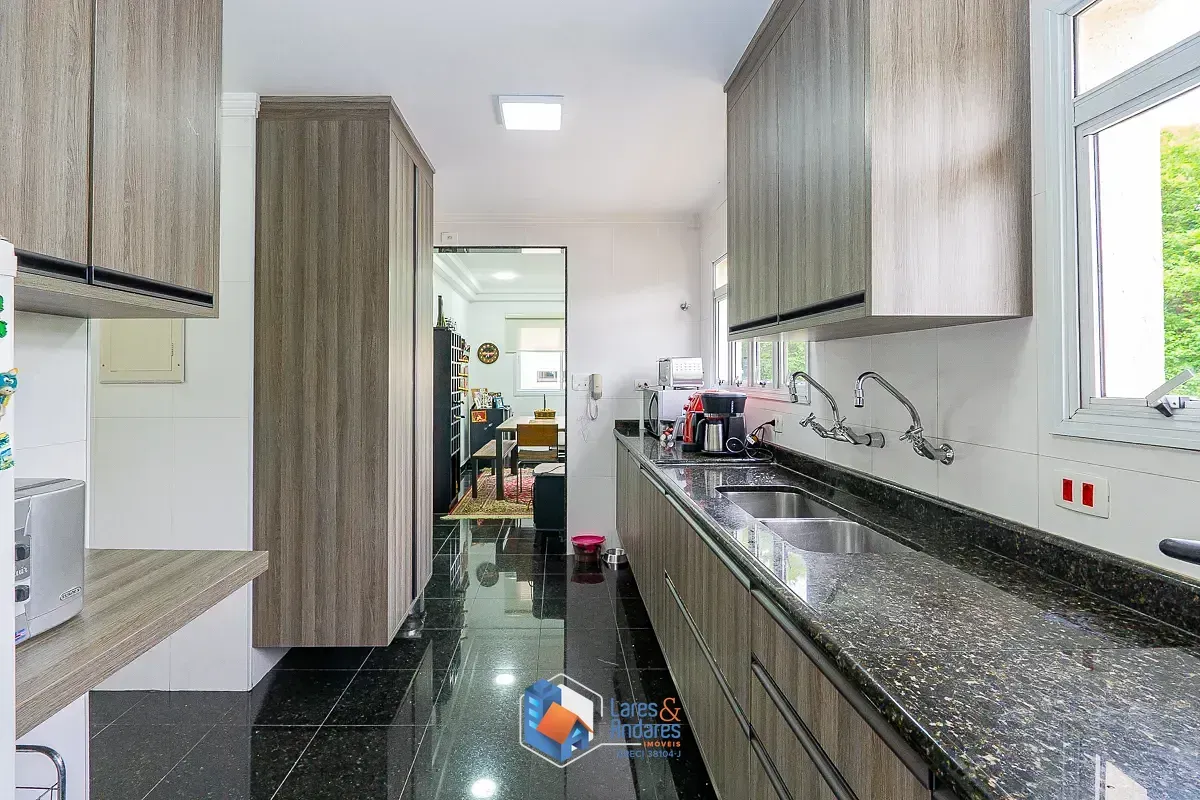 Imagem Casa em condomínio para venda em Planalto Paulista com 4 quartos, sendo 4 suítes, 390m²