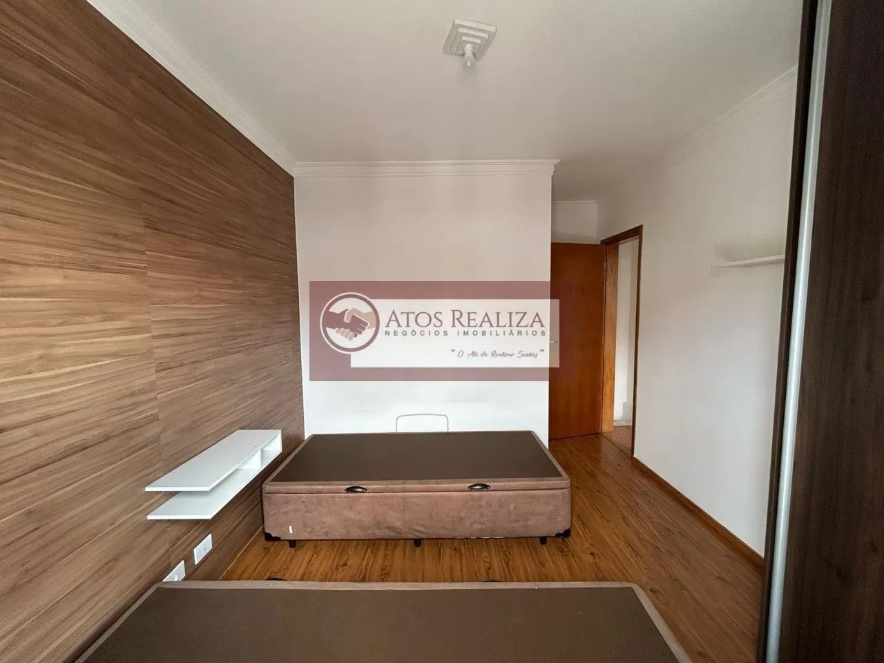Imagem Sobrado à Venda no Jardim Ubirajara, Região de Interlagos SP, 2 Suítes, Lavabo, 2 vagas de Garagem, 70m²