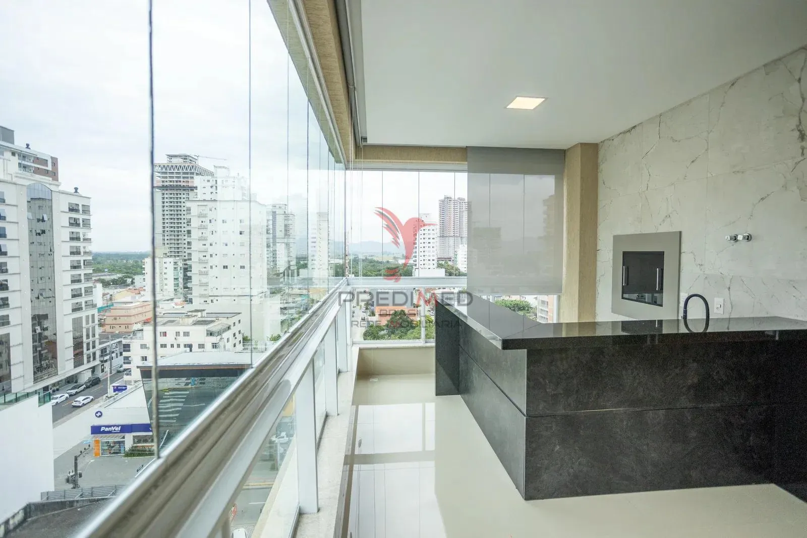 Imagem Edifício Magestic: Amplitude e Exclusividade na Meia Praia