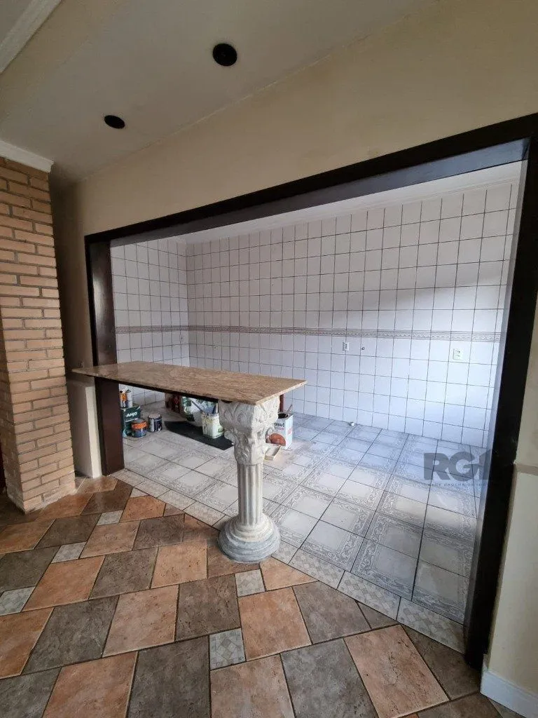 Imagem Casa com 3 dormitórios no bairro Sarandi