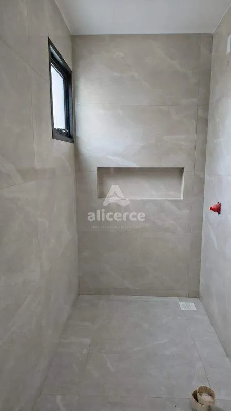 Imagem CASA DUPLEX DE ALTO PADRÃO À VENDA | 179m² PRIVATIVOS | BARREIROS | SÃO JOSÉ/SC