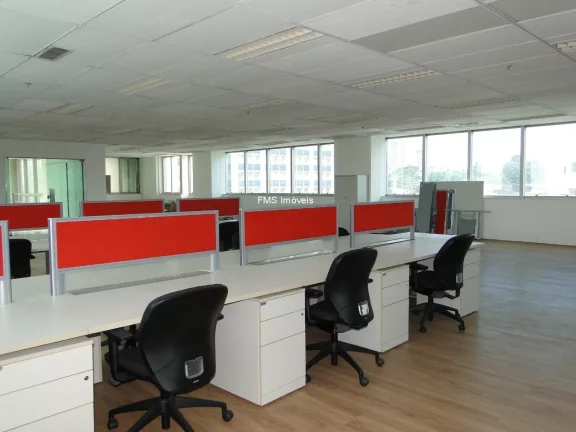 Imagem Conjunto Comercial para Locação na Vila Cordeiro de 458m²