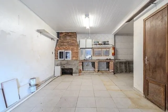 Imagem Casa com 04 quartos no Bairro : Partenon em Porto Alegre/RS