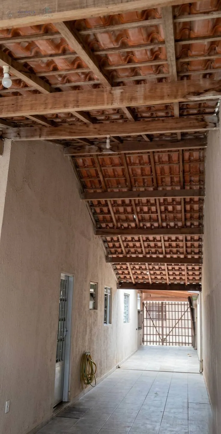 Imagem Excelente Casa com 233m² área construída e Edícula no Bairro Cidade Nova