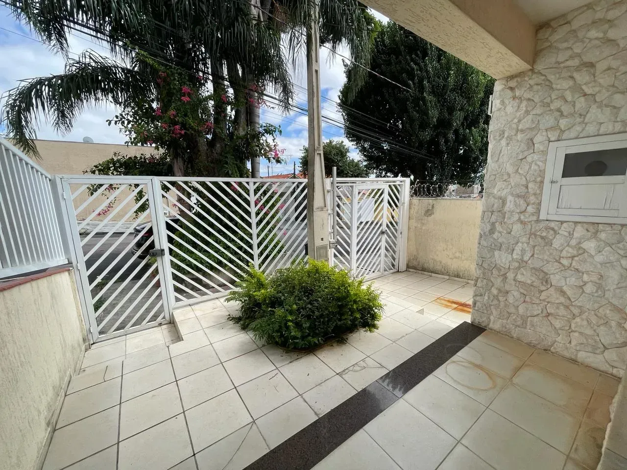 Imagem Casa à venda excelente oportunidade de negócio - Área útil 148 m2 com 3 dormitórios - 3 vagas - Jard