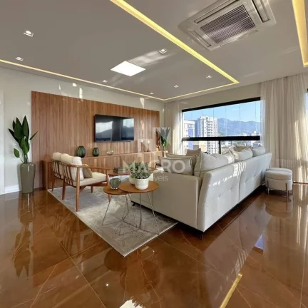 Imagem Cobertura 100% mobiliada | Centro | 3 quartos (3 suítes) | 225m²