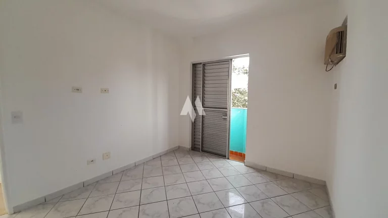 Imagem Apartamento 2 Dormitórios à Venda em Avenida Principal - 75m² com Suíte e Garagem