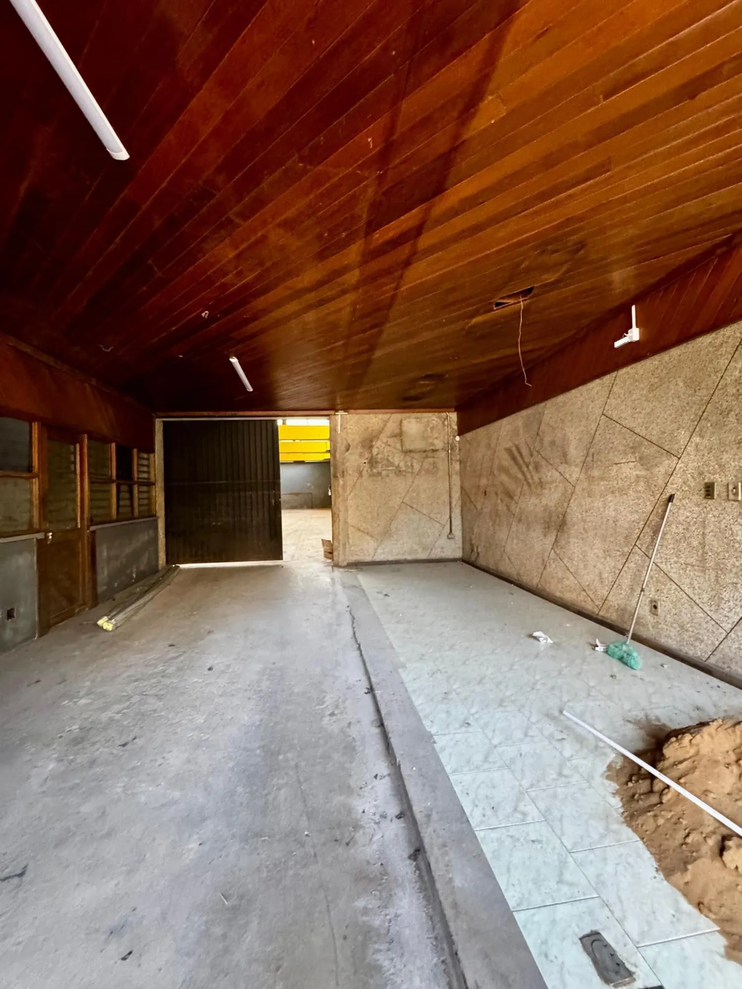 Imagem Predio para Locação/Aluguel - 1470m², 0 dormitórios, Floresta