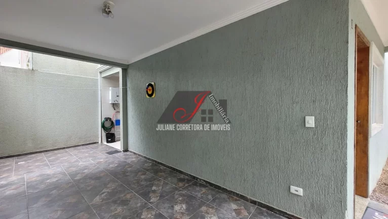 Imagem Sobrado Triplex à venda em Santo Inácio, Curitiba/PR.