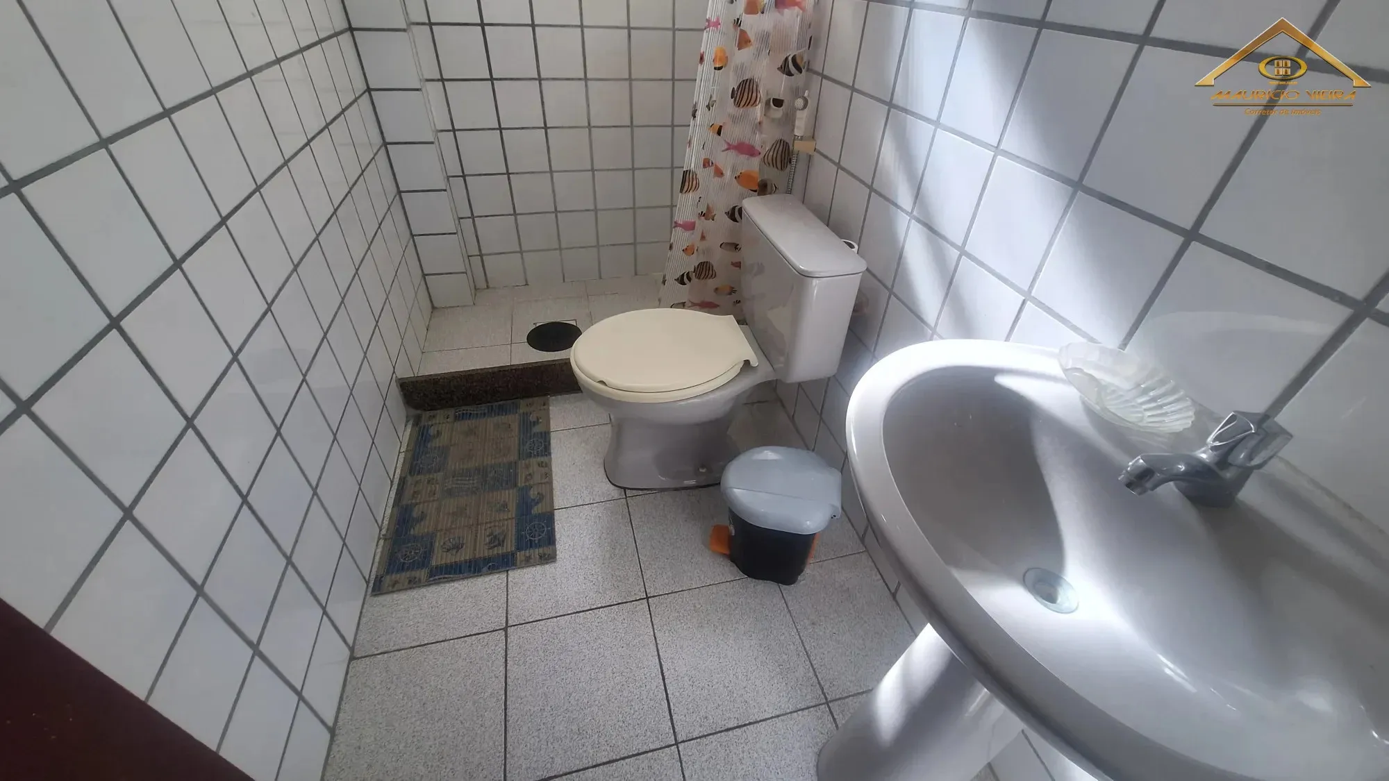 Imagem Linda casa na Ogiva, em condomínio fechado, porteira fechada e com preço abaixo do mercado. Em frente ao Clube Náutico.