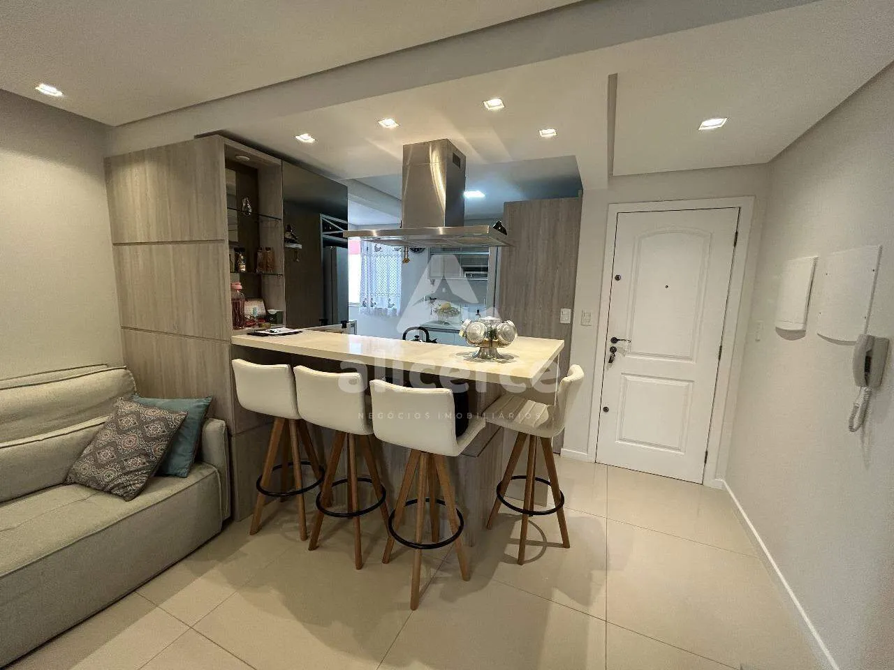 Imagem Apartamento à venda com 3 quartos 1 suíte, 89,56m² em Balneário Florianópolis