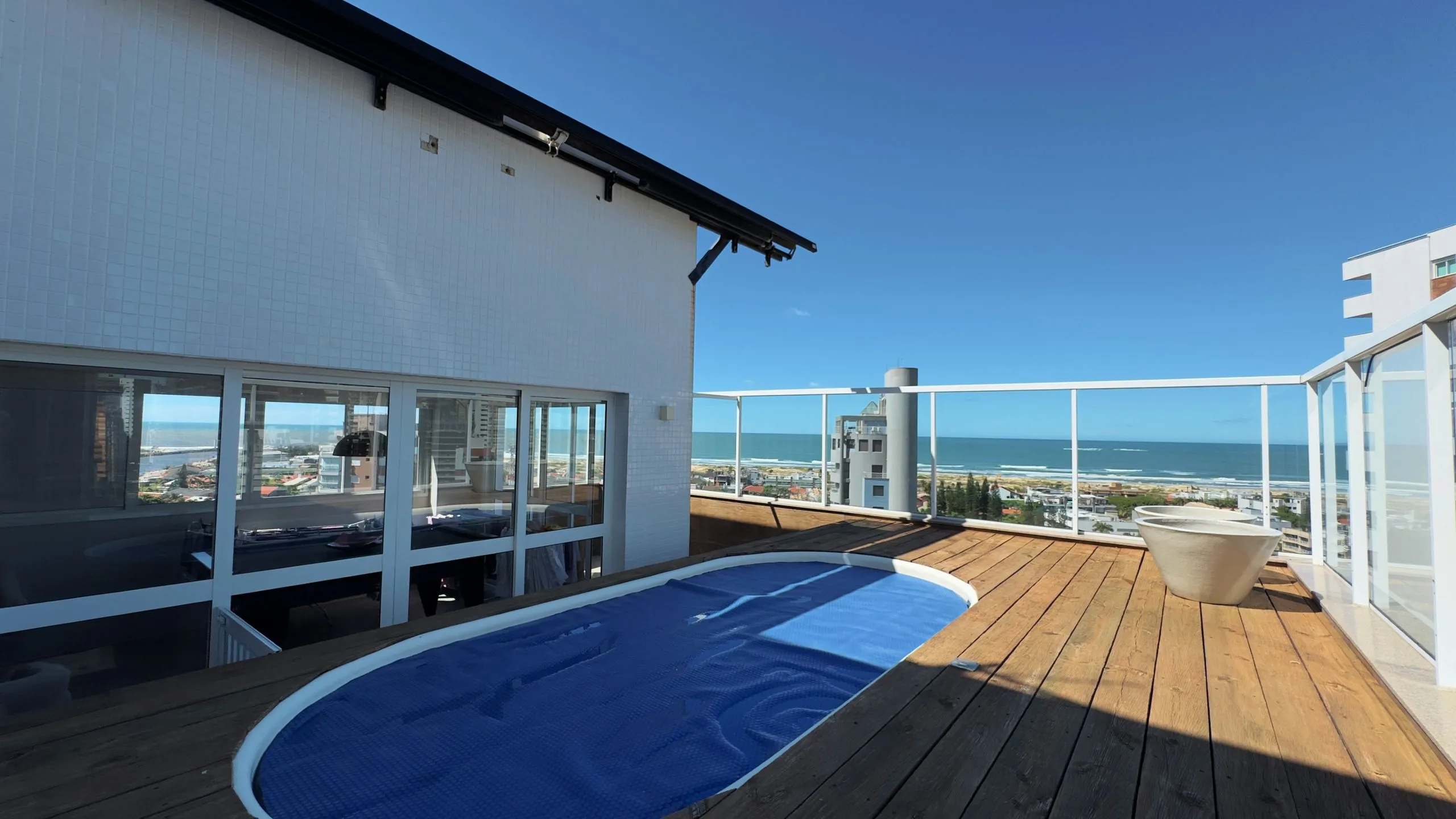 Imagem Cobertura à venda em Torres, Praia Grande, com 6 quartos, 380m2