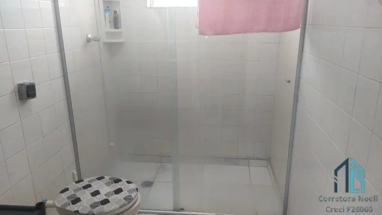 Imagem (Permuta menor valor e financiamento) Casa térrea, 04 quartos sendo 02 suítes, 08 vagas, no Boa Vista em Curitiba PR