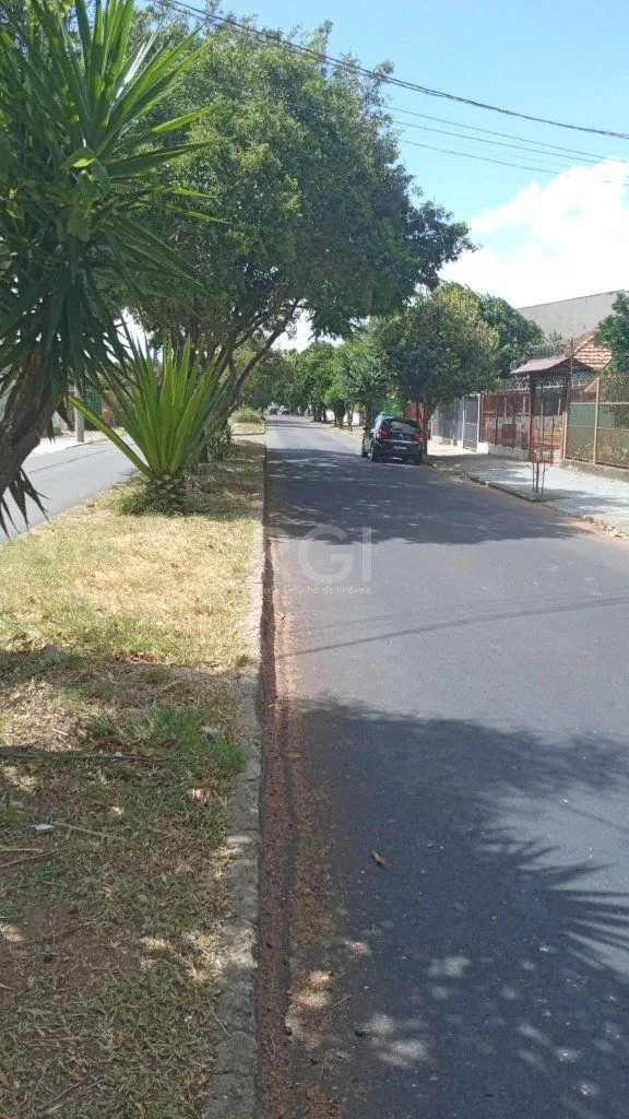 Imagem Terreno para Venda - 300m², 0 dormitórios, Sarandi