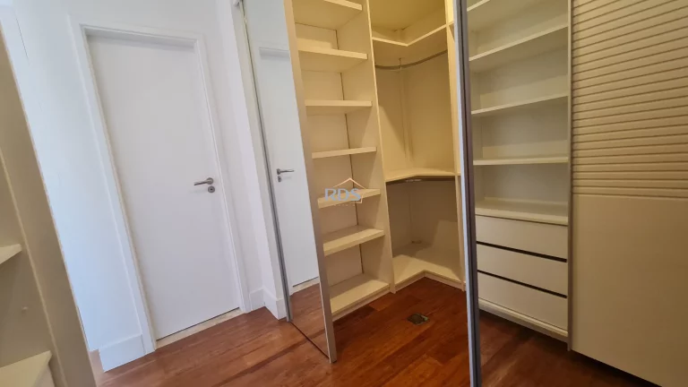 Imagem Vende lindo apartamento de 137m² com 3 suítes e 3 vagas na Vila Suzana