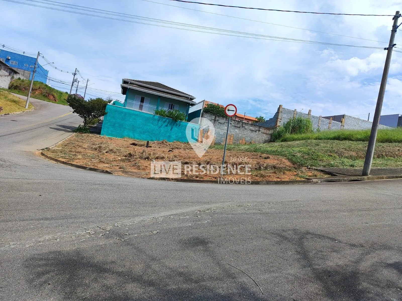 Imagem TERRENO DE ESQUINA À VENDA NO JARDIM VERONA - ITATIBA/SP